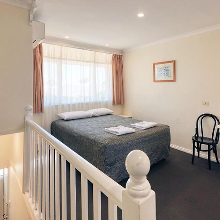 Coachman Hotel Motel Parkes Ngoại thất bức ảnh