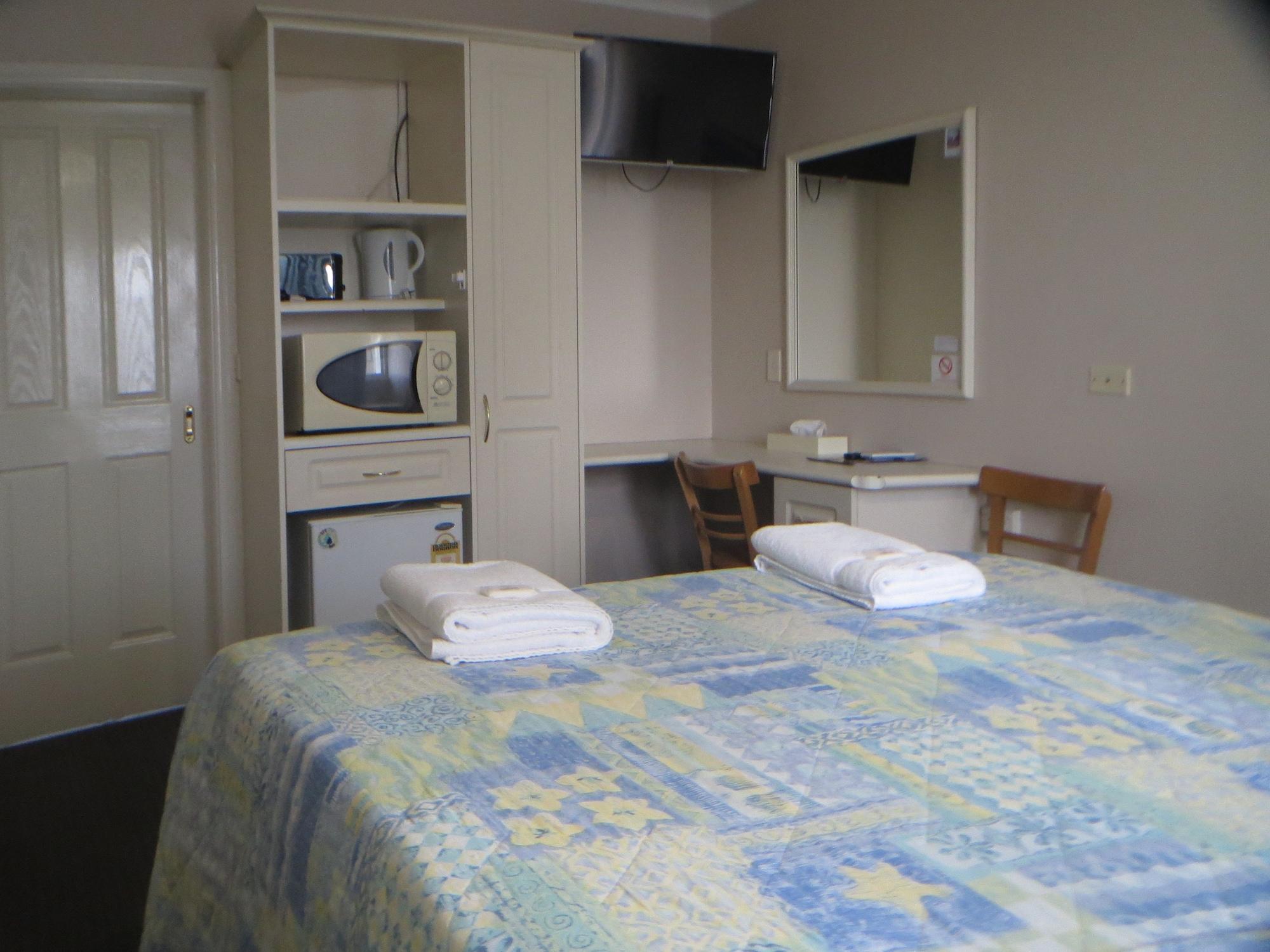 Coachman Hotel Motel Parkes Ngoại thất bức ảnh