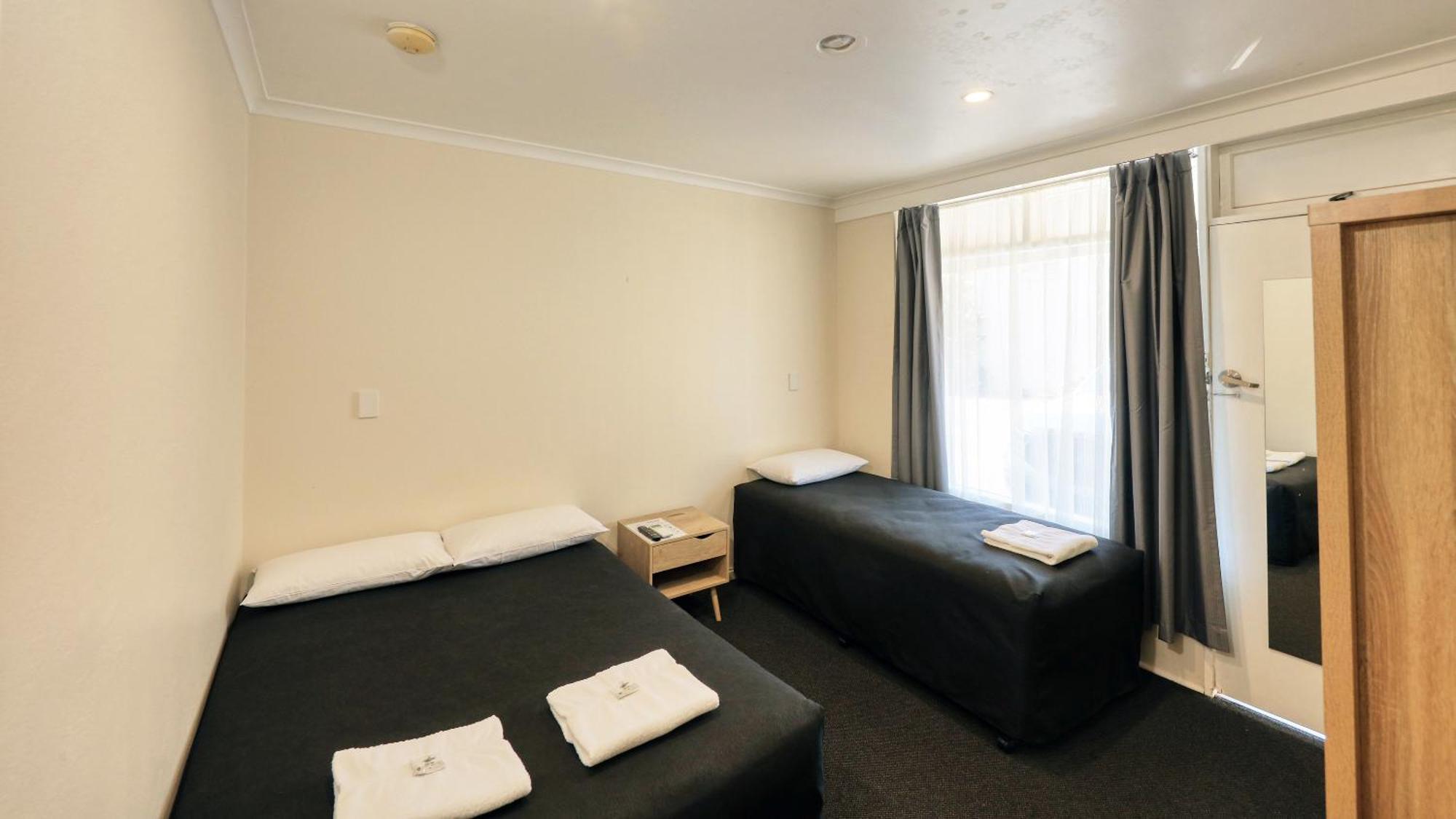Coachman Hotel Motel Parkes Ngoại thất bức ảnh