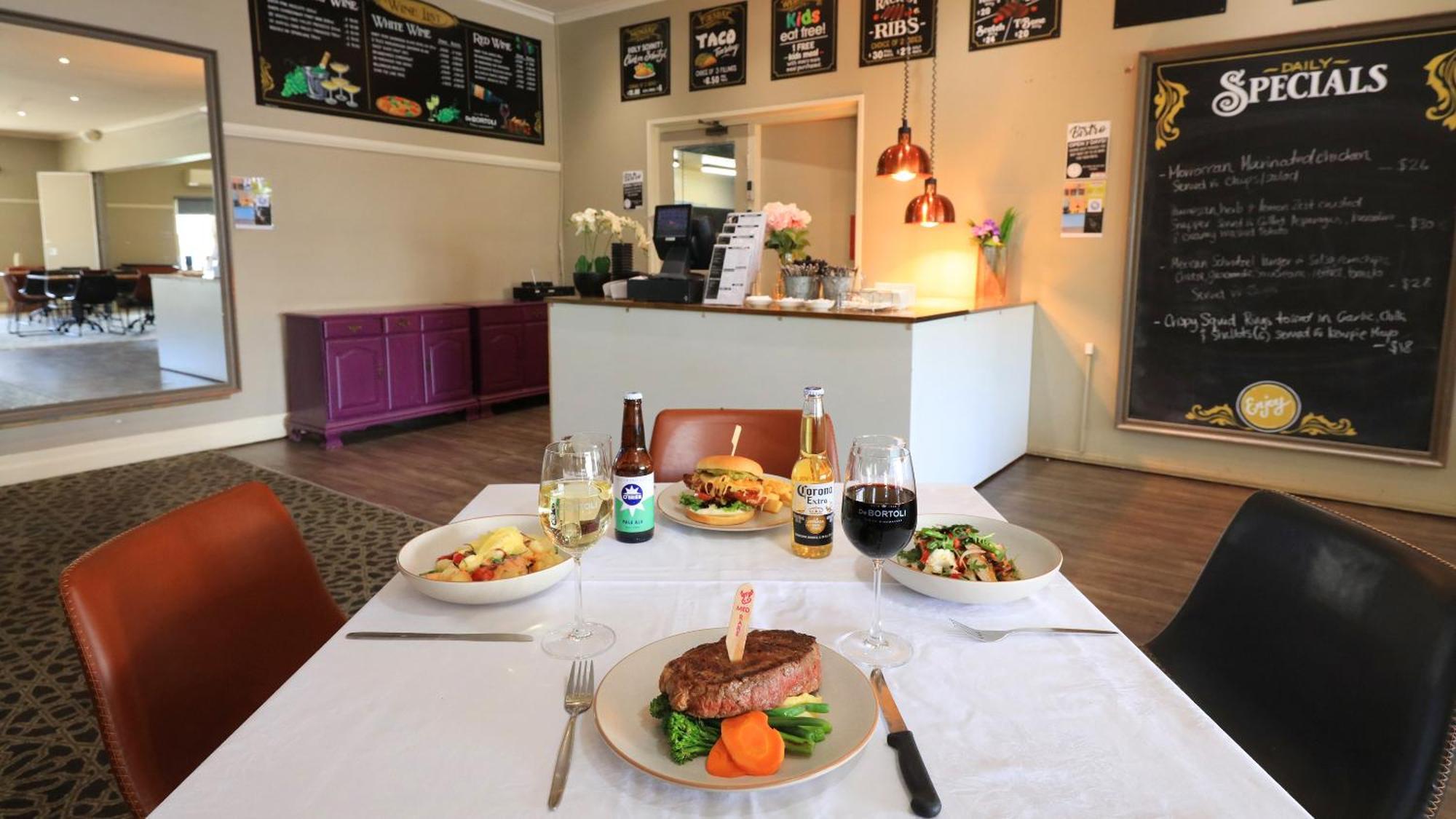 Coachman Hotel Motel Parkes Ngoại thất bức ảnh