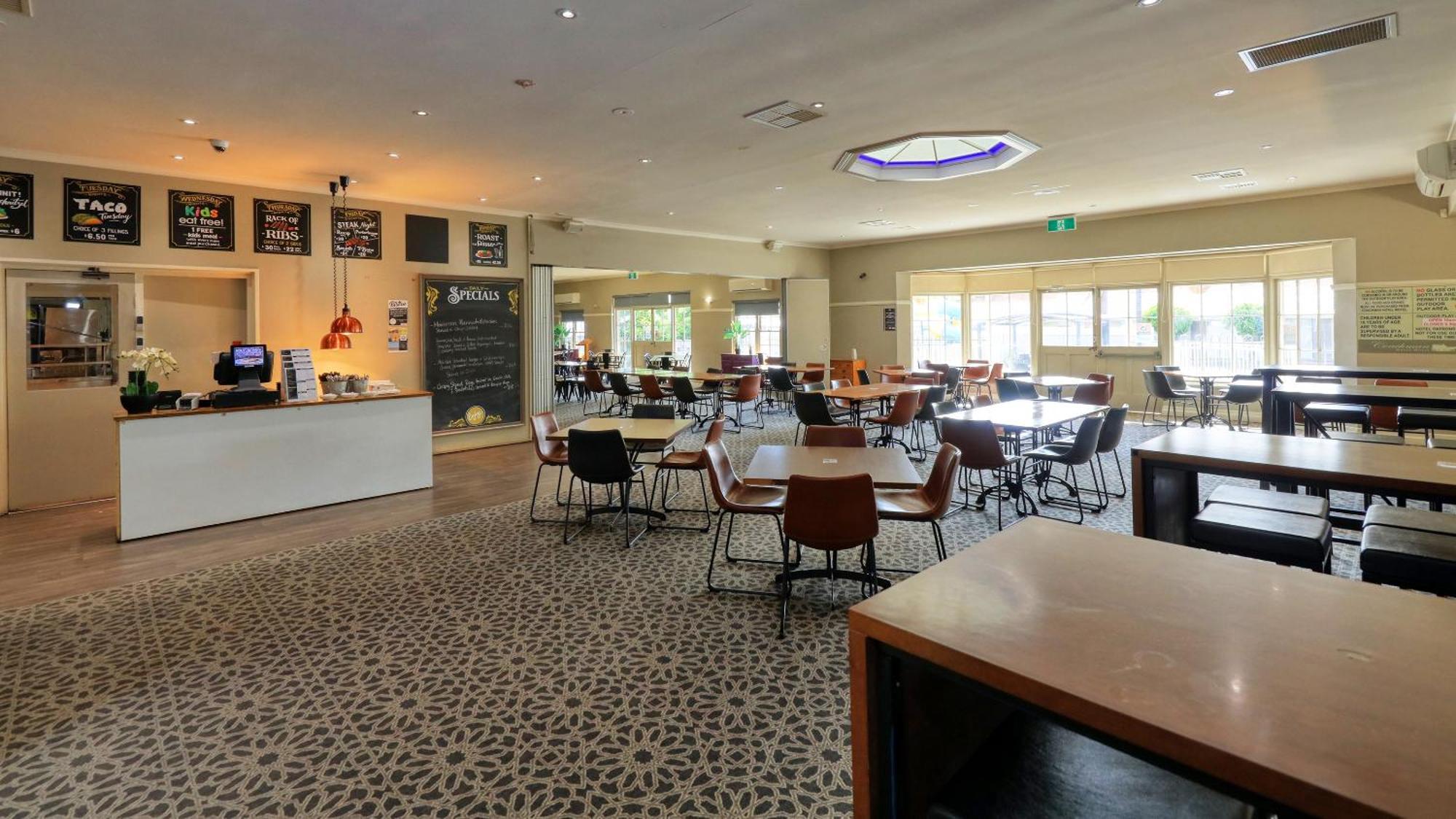 Coachman Hotel Motel Parkes Ngoại thất bức ảnh